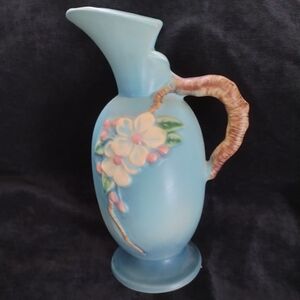 Elegant Blue Floral Vase